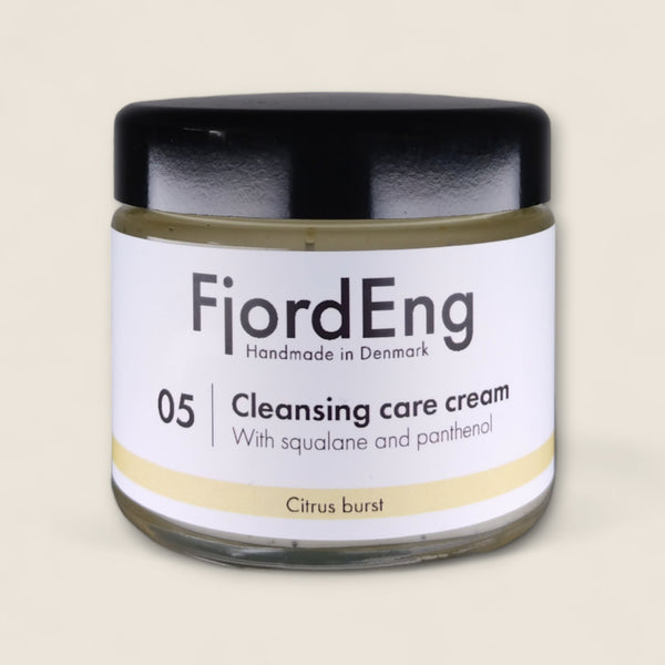 05 / Cleansing Care Cream