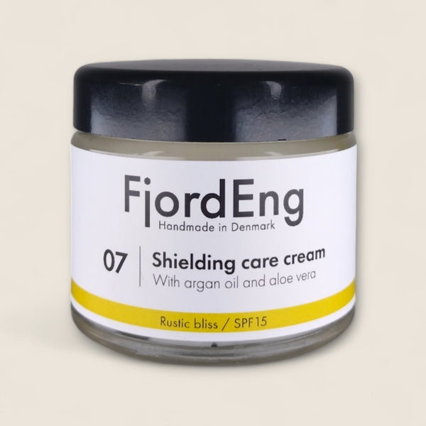 07 / Shieldig Care Cream